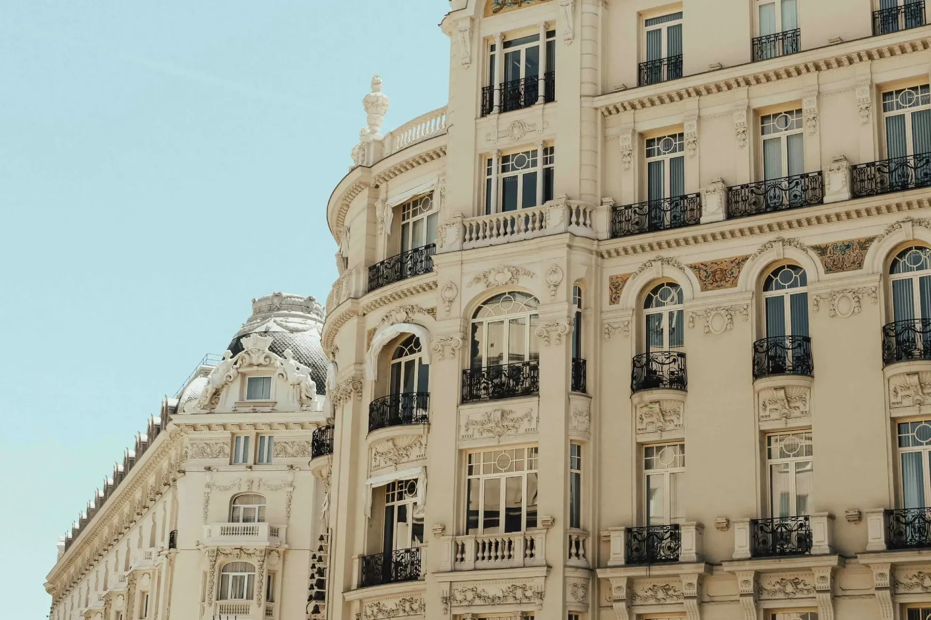 The wise choice for <i>investments</i> in Spain